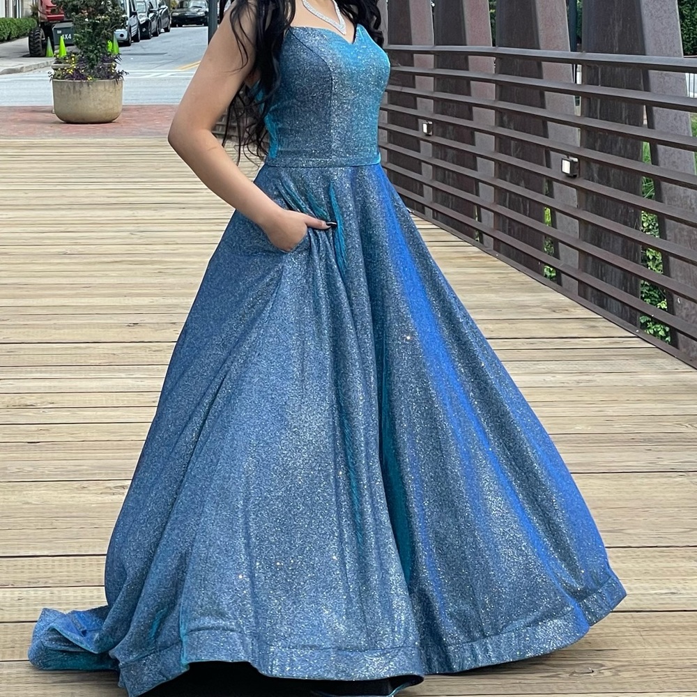 💎 PROM DRESS 💎 - Picture 3 of 8